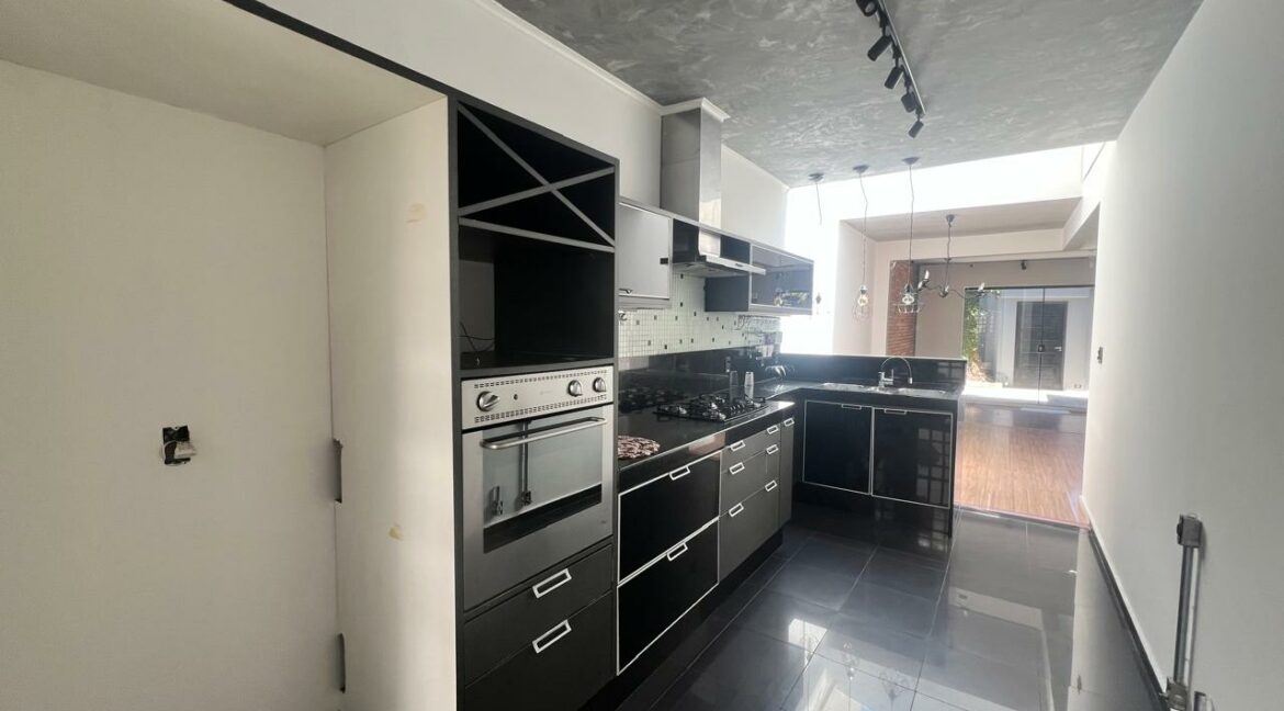 094c653d-7d32-401c-be1b-93e481813fb7