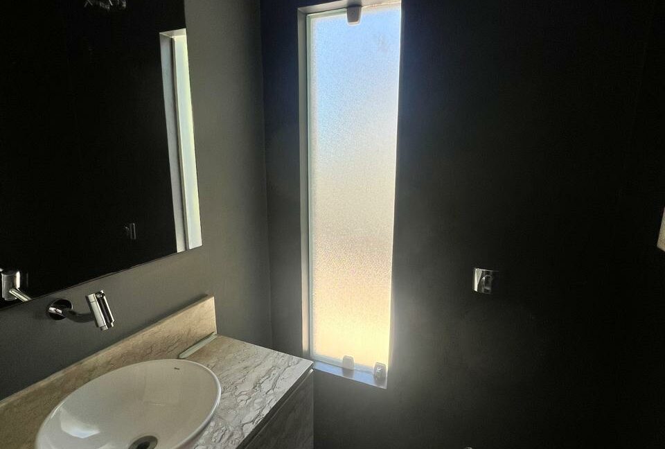 2b2ff24f-b76d-4f01-86cc-71040f6e9d56