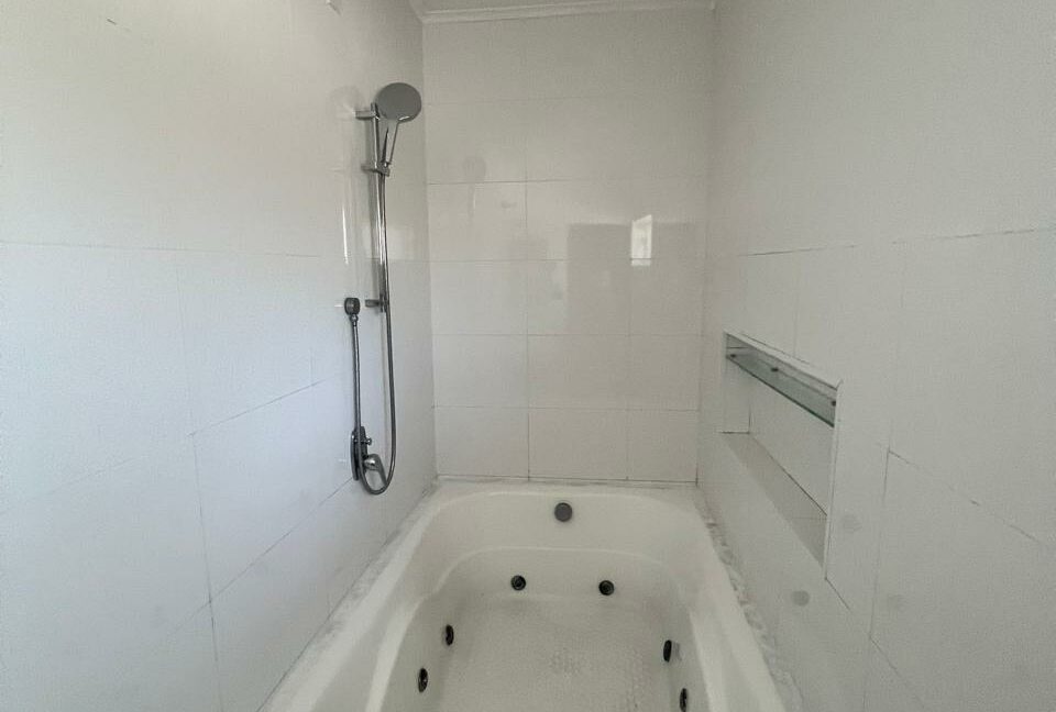 73018937-8b4a-45d4-9a84-c3a8a0da03cf