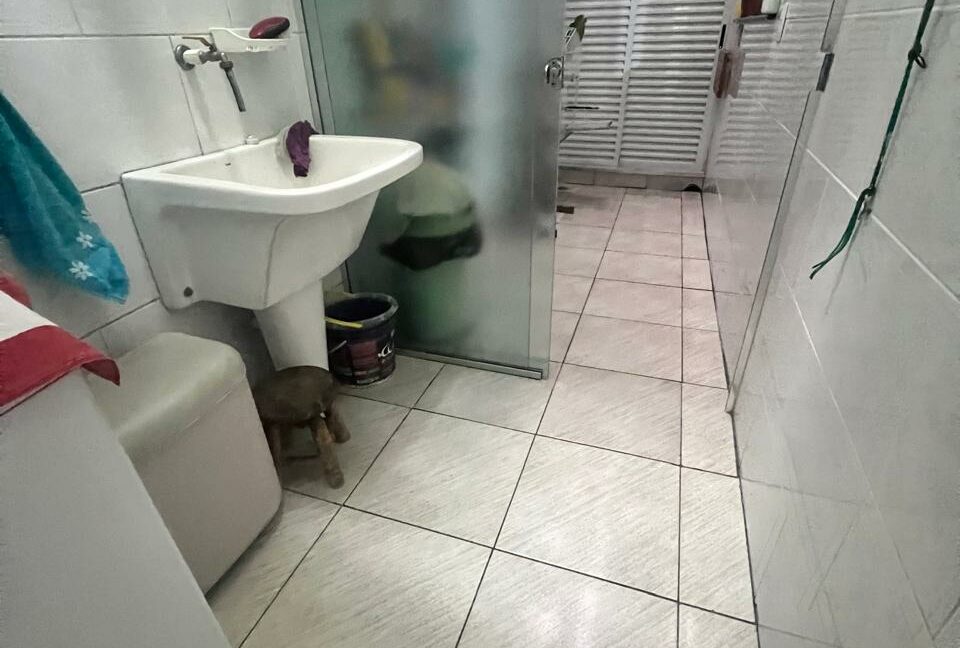 d66d2361-79af-4cbf-82e0-2b21ae996a07