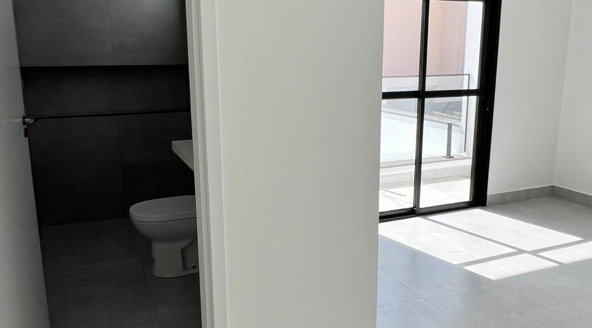 ddf29f2a-c767-4f19-9982-2f884cee6ad2