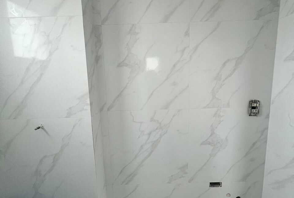 a72f9518-191f-40d9-9e49-d708136bd4fe