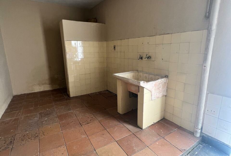 5a06db61-102f-4401-a630-030fb013de35