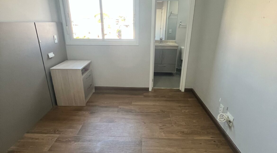 612dc1e1-b551-425b-b15f-9382804fbf4c