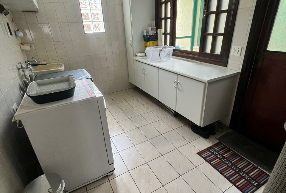 08933e01-6d03-40f7-964d-6abc3d82fb7f