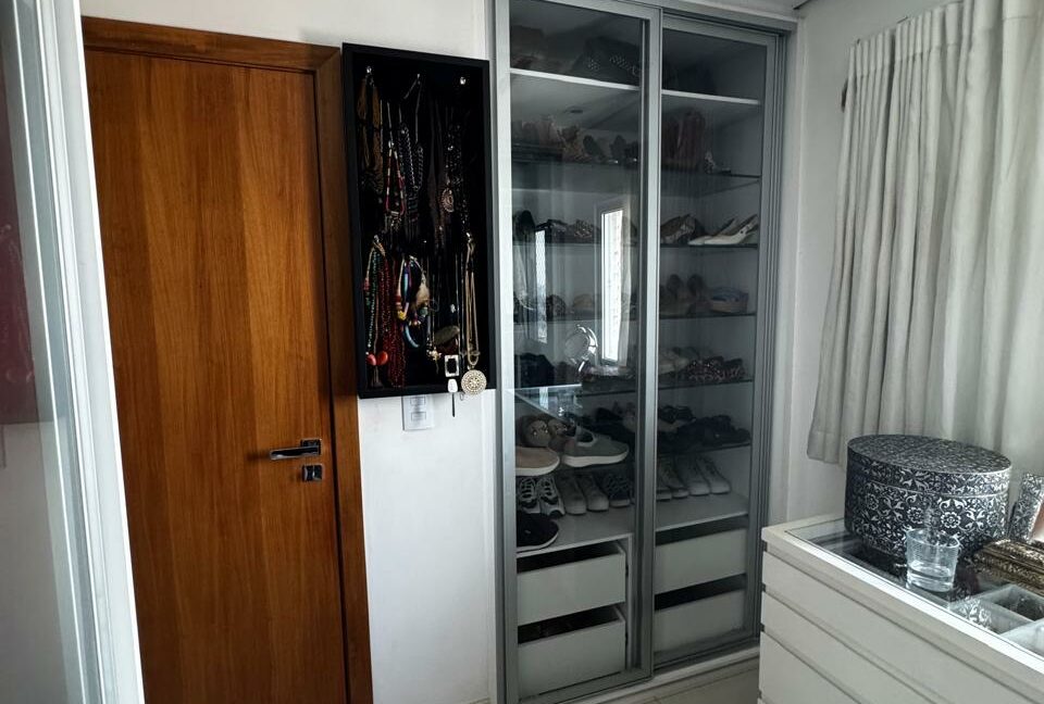 1ac0632a-3991-4c3f-b12a-1d2a9c5ba000