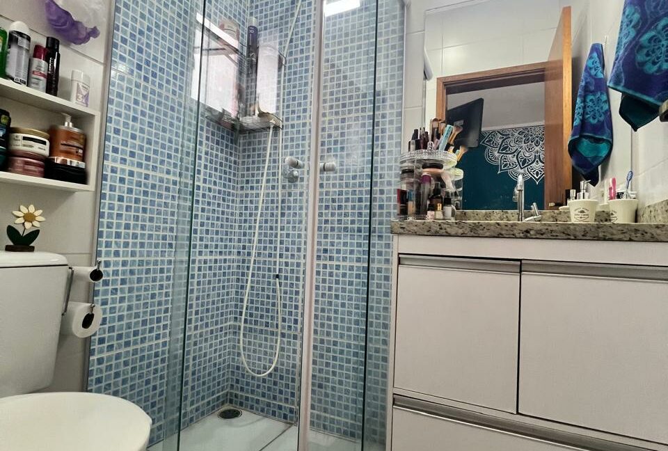 2558f017-f80d-4e79-96c3-131287ccd9e2