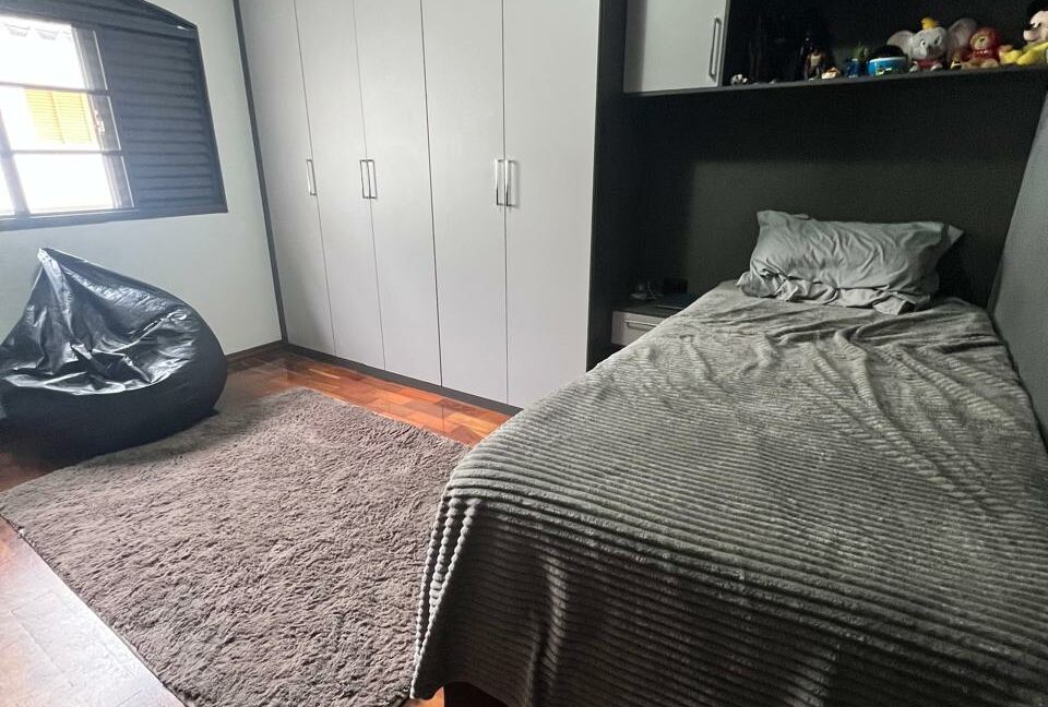 2bc390b7-dd63-42f2-93e8-5843a307da1f