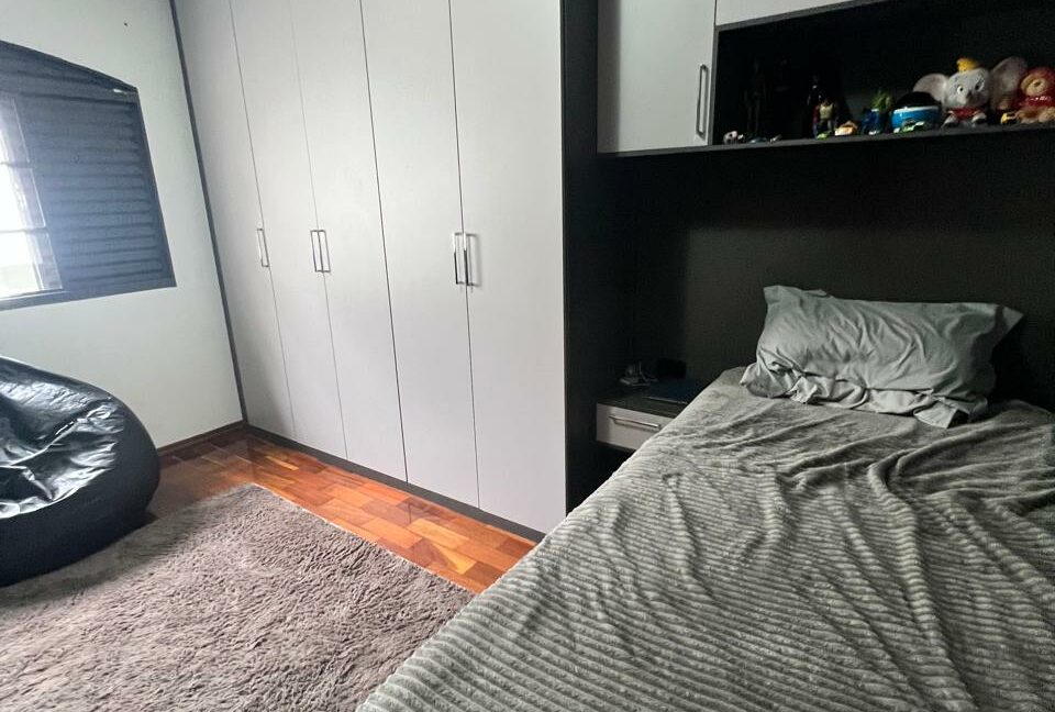 7fae7774-087d-4842-8fff-11c1d89ce708