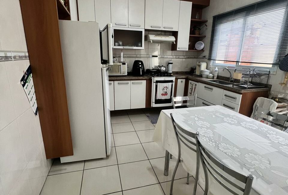 8dcc63a9-6327-403d-b79f-12afaf63623b