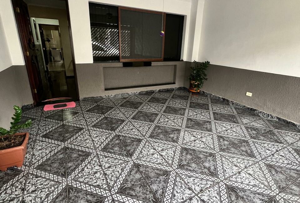 a3702930-17d3-48d1-8805-1756e3e8b97a