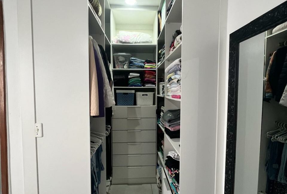 b72fe374-cf73-4e32-a16c-0b47d5fce962