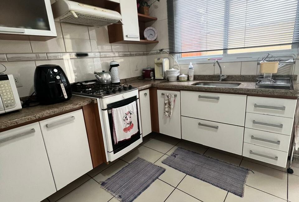 c4961059-bc45-4559-b446-7bf188ddd7e3