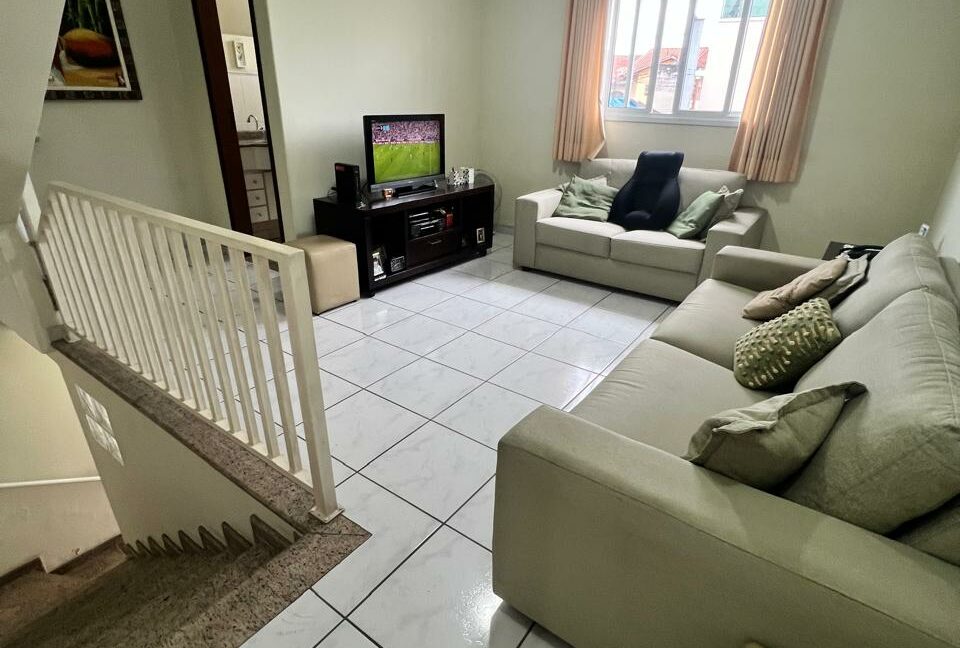 d6f05370-18a3-49af-867a-8347f24ac06b