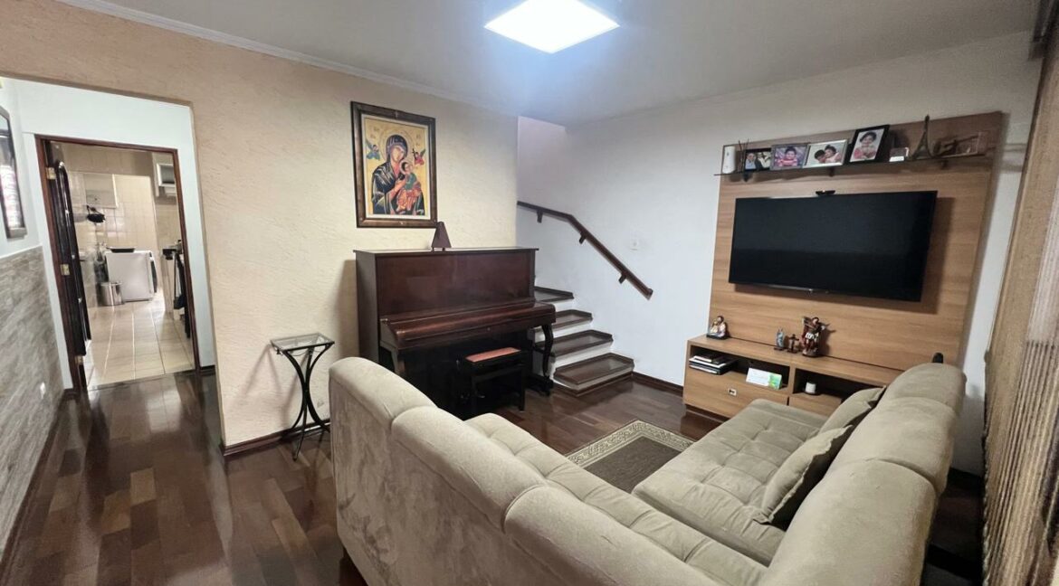 d9c63425-e00f-46ac-9019-0bd250e4dee0