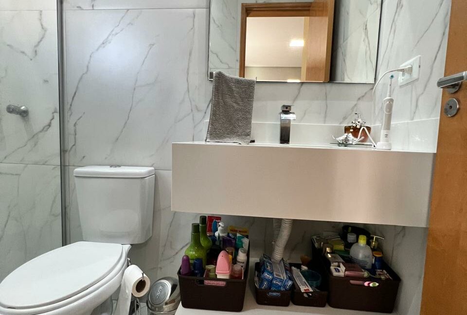 1c800921-b2b2-45fb-9945-700bc75c2d50