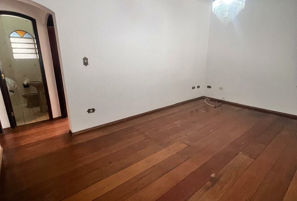 328ba0c0-e545-4615-b334-a89d5111ecd1