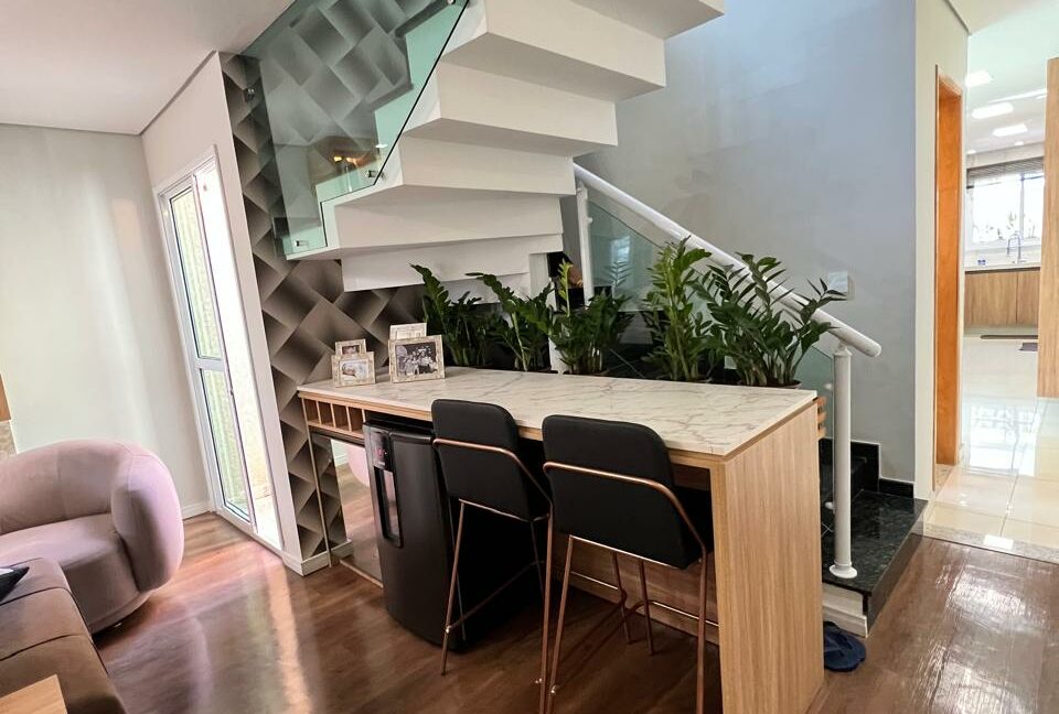 bb8ca0f8-8b47-4e48-9221-0a7bb5dc6fea