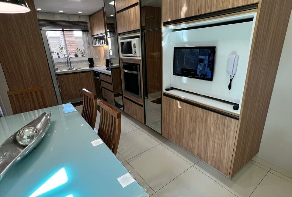 f8e54a26-a30d-478d-bff4-9c04364e08cd