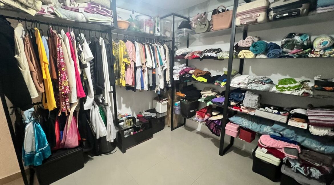 0c1780b0-83ad-4349-a0bb-7d619e3de529