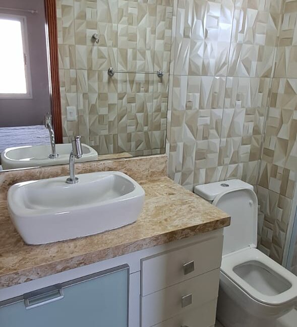 19581385-58a7-447e-b2cc-c91b3db5818e