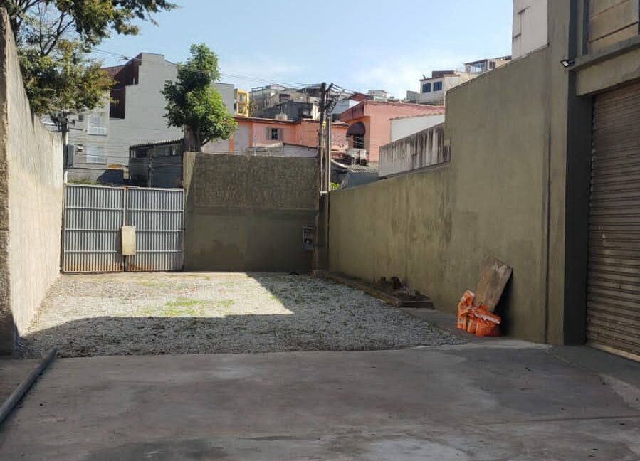 310c27f5-ffaf-43be-81c3-66c0f4dd4899