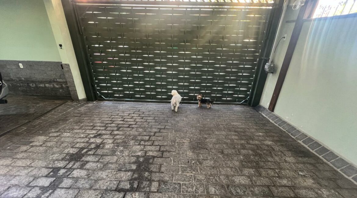 504eb632-2e95-452b-a657-d8e4061d4578