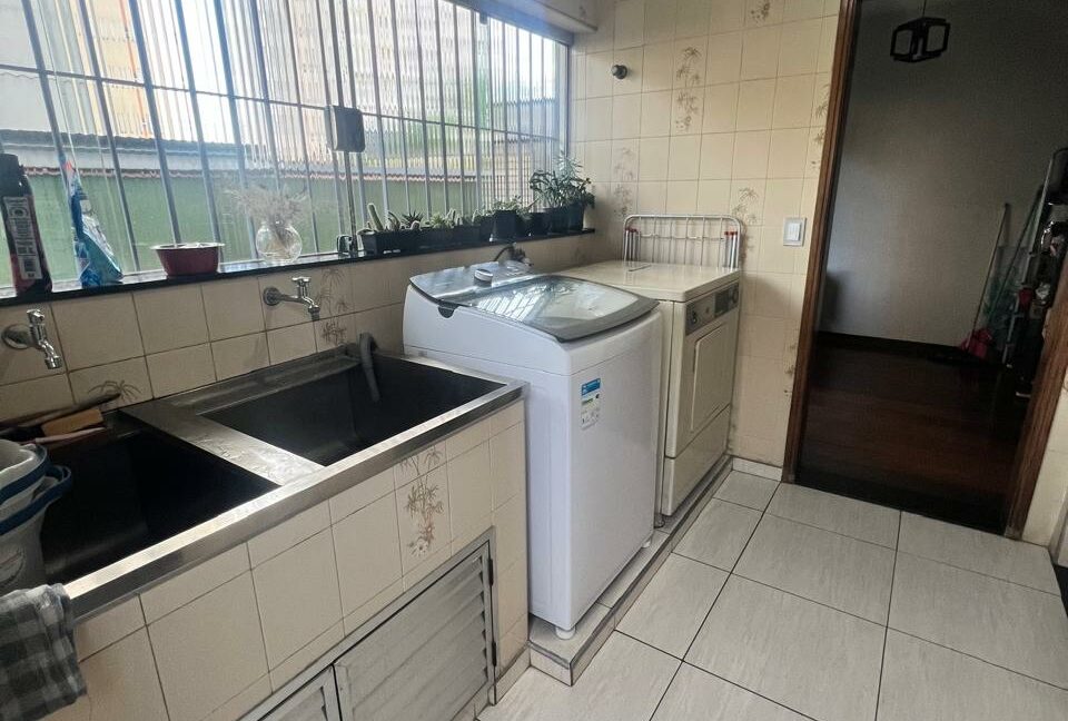 6a949706-271b-4d51-a042-f1d7f38afdb9