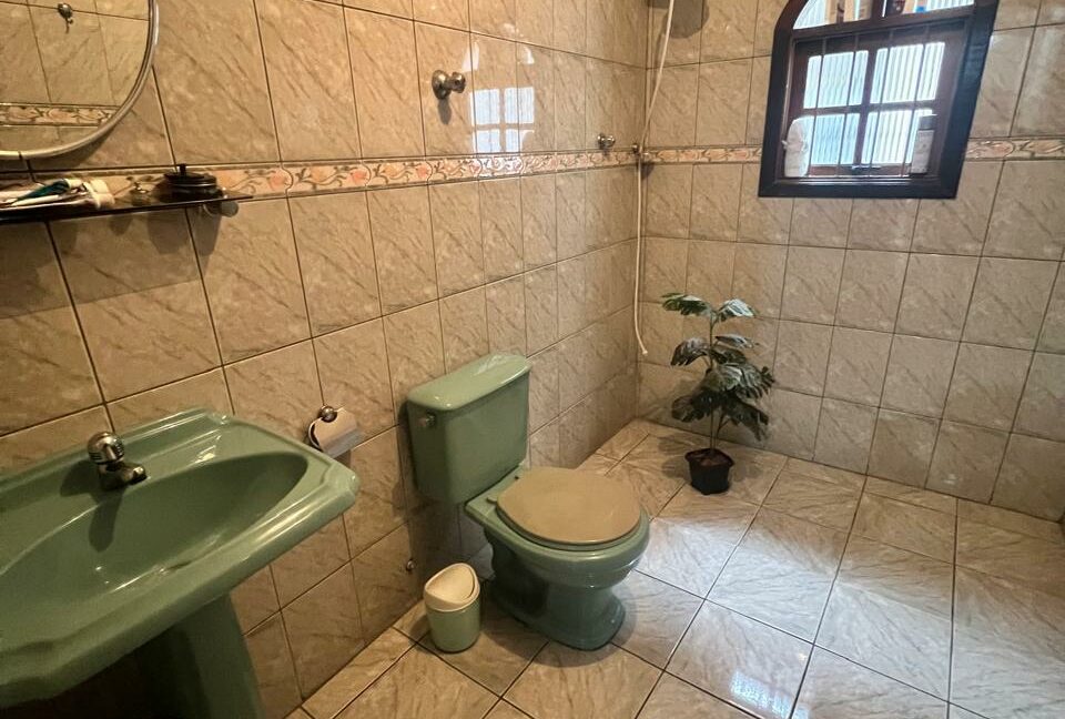 77fe43ff-90de-4d1d-82b7-ffb66f1627fd