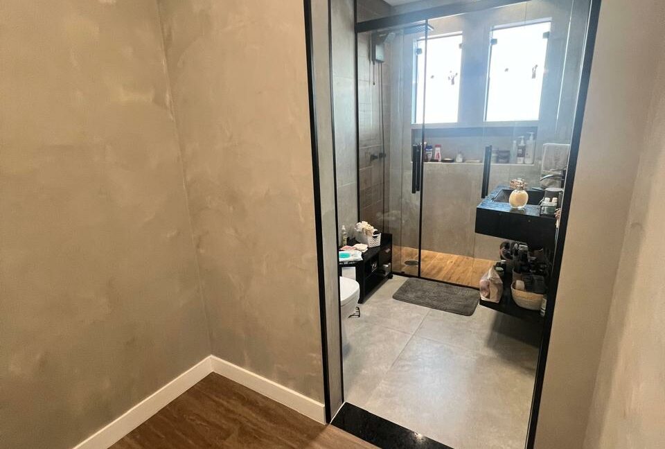 92042696-8866-4664-8d08-f83a675fbdf3