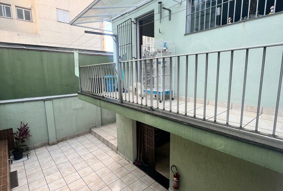 b2061395-7583-4a55-9bc2-da2f9b1a3a9c