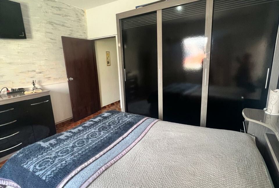 42f40051-0374-4e8c-b730-c244d5cbe7f1