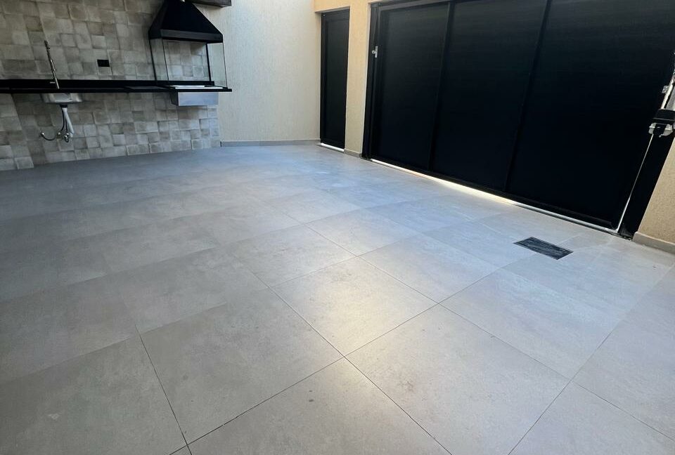 5e182538-8e8d-4a77-bdbc-312e247396cb