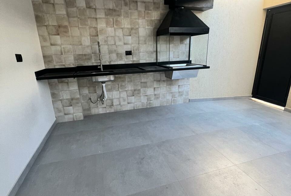 95d3ad5e-72fb-438d-afd3-8efb98127776