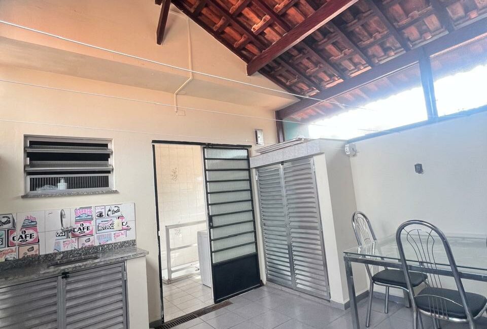 9b699fe5-7df8-4cef-902f-9523549063cd