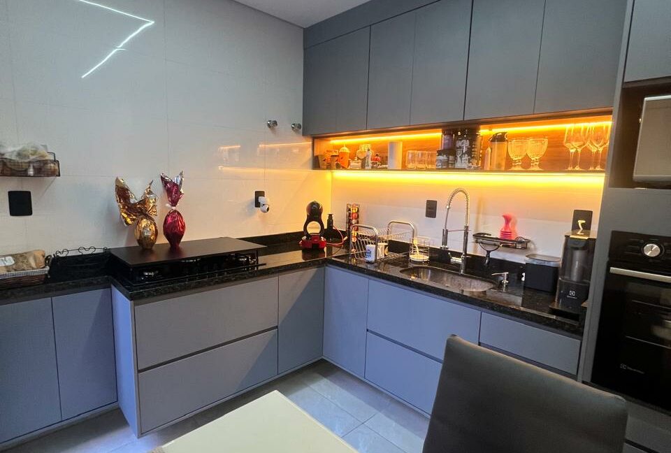 db737dc7-5ed7-4d5d-98ed-d7e2bcc72421