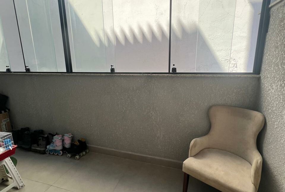 fcb95287-0dc8-4176-8066-81f49b3ae1d4