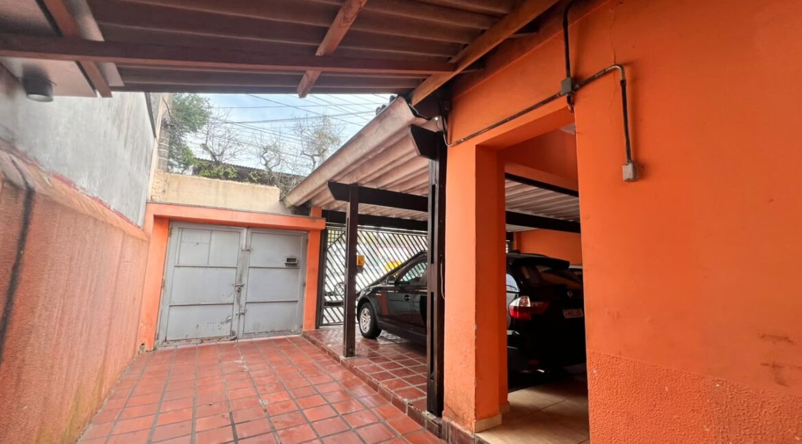 3ba852e8-1115-4cf9-aa93-44c72fe57227